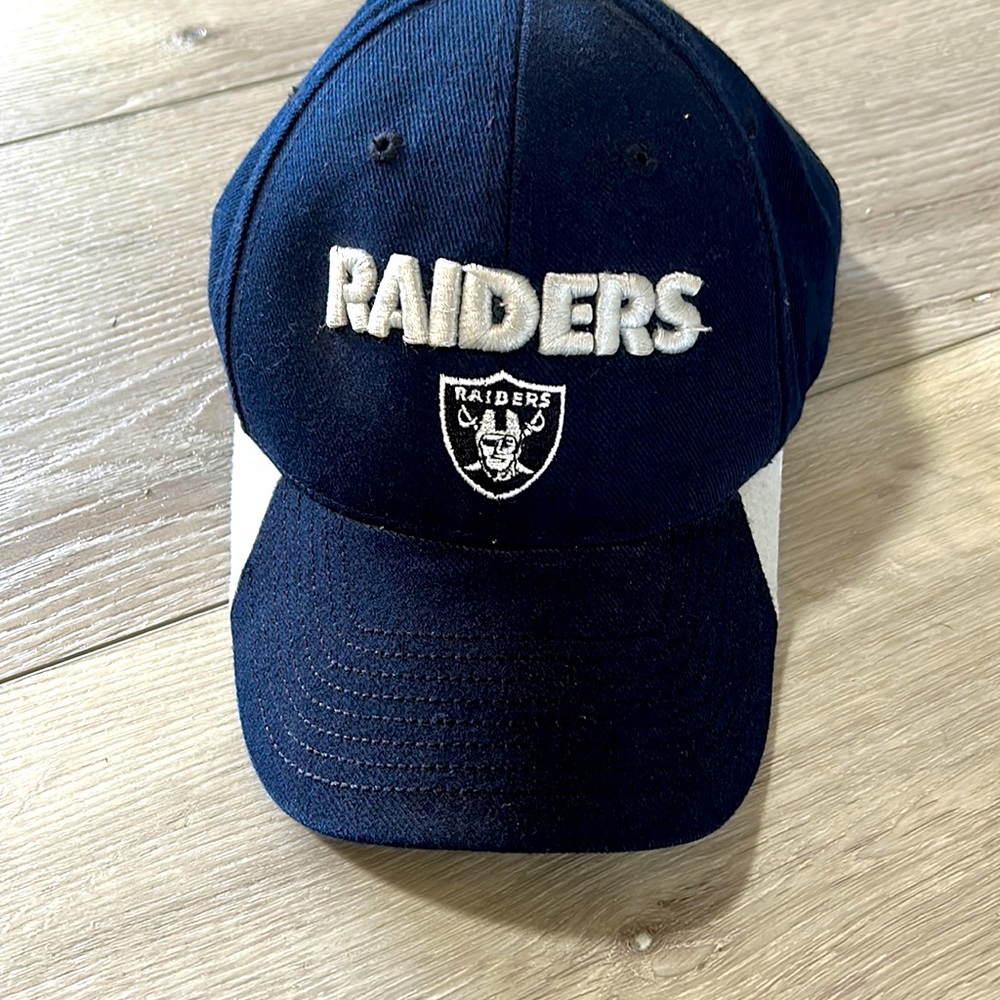 RAIDERS black Reebok baseball hat